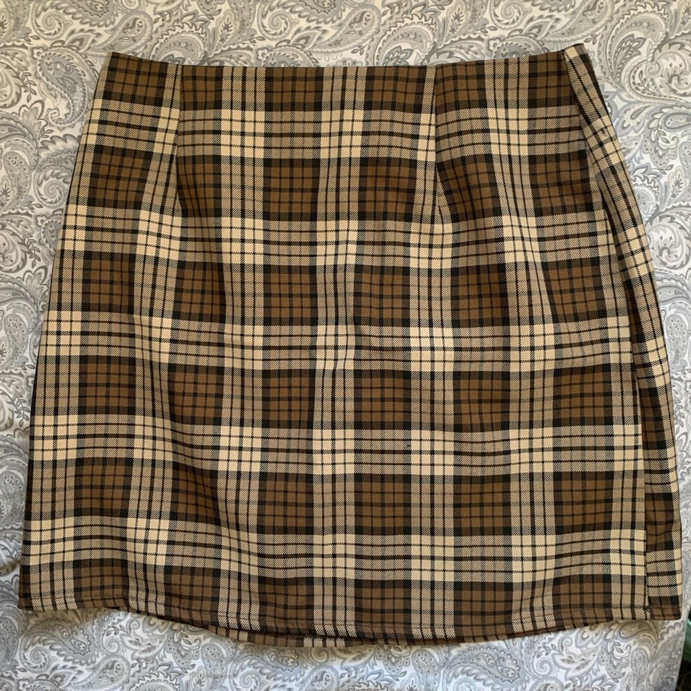 Nasty Gal High Waisted Brown/Tan Plaid Skirt Size Small